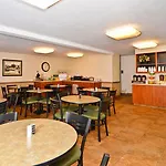 Best Western Oak Meadows Inn 