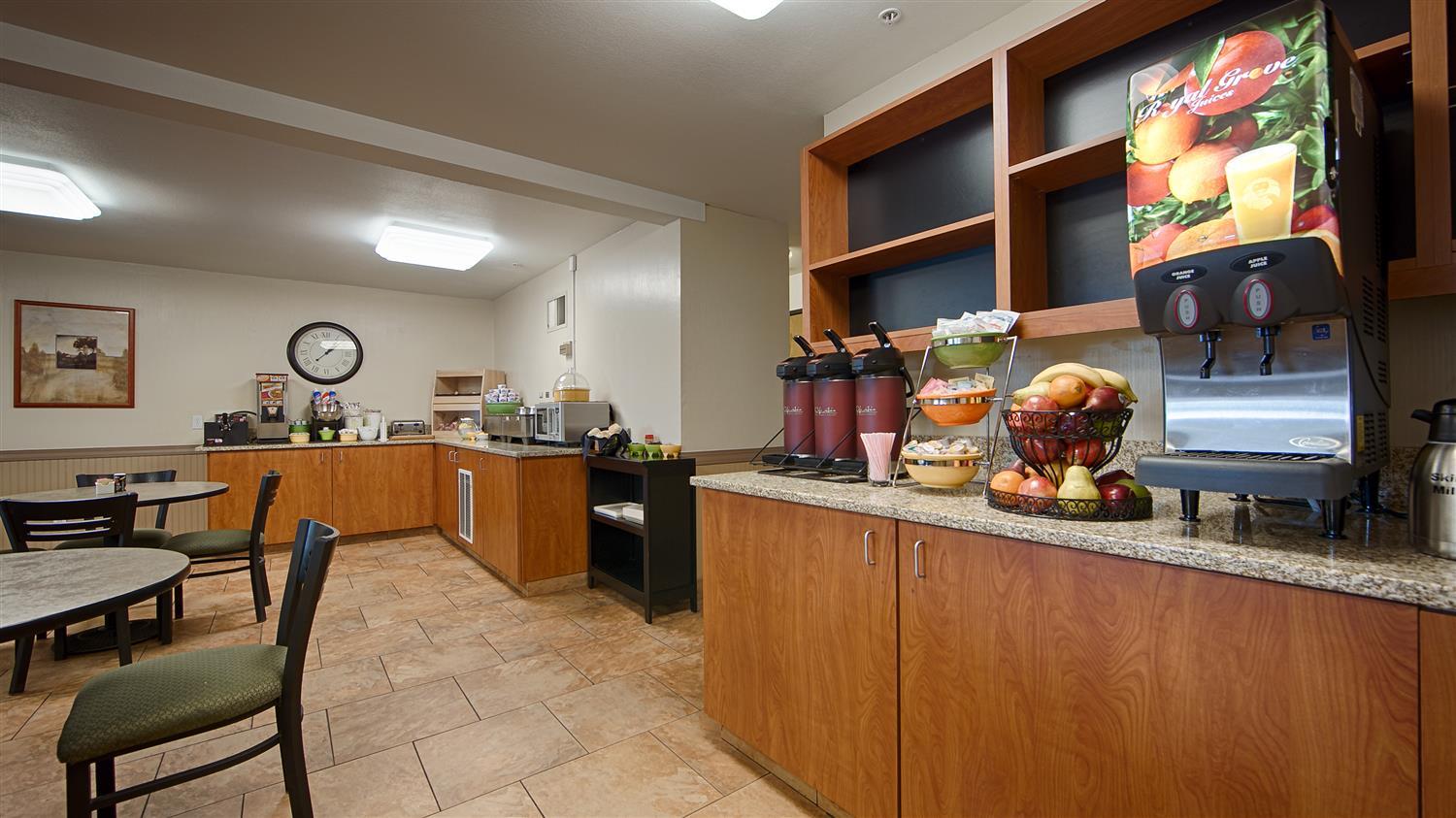 Best Western Oak Meadows Motel