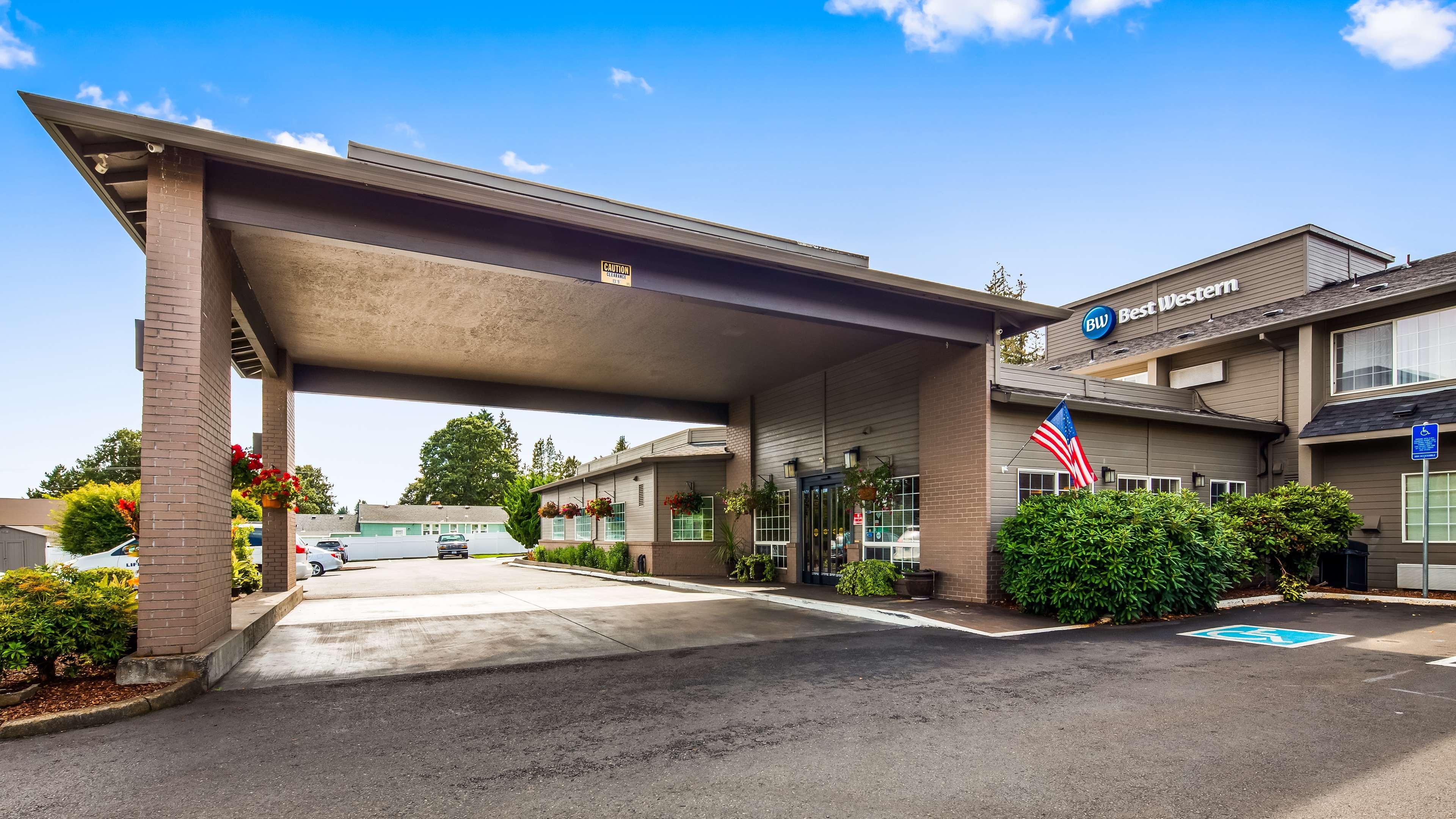 Best Western Oak Meadows